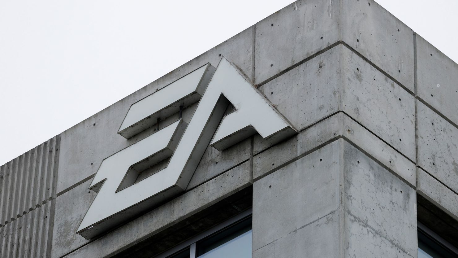 Electronic Arts, maker of Madden NFL, to cut 5 of staff as gaming