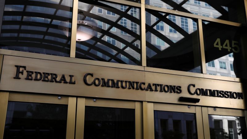 FCC глобява безжични оператори с милиони за споделяне на потребителски местоположения без съгласие
