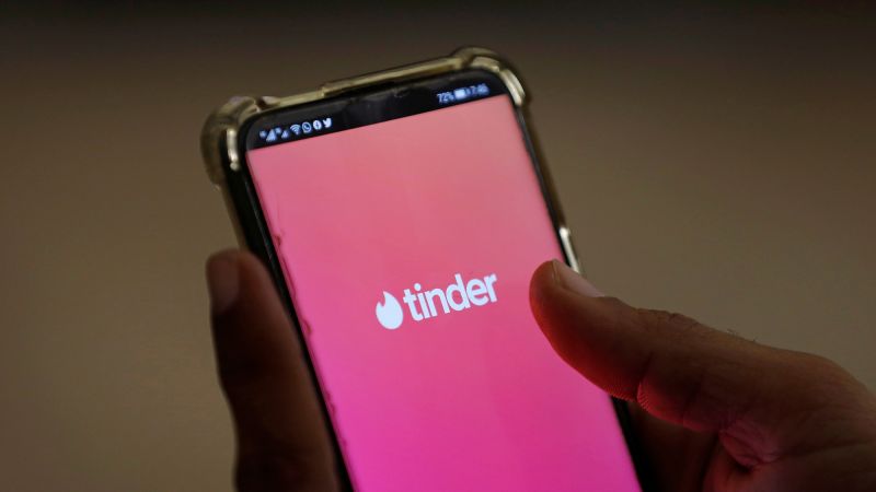 Tinder разширява предлагането на $499 месечно членство само с покана