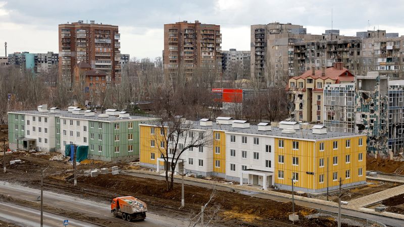 Mariupol: Content creators paint a rosy picture of life in the Russian-occupied city, with support from the Kremlin