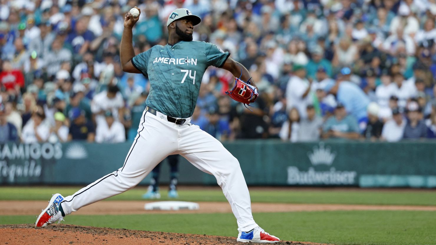 Félix Bautista throws a pitch during last season's All-Star game, where the fabric for the new uniforms debuted.