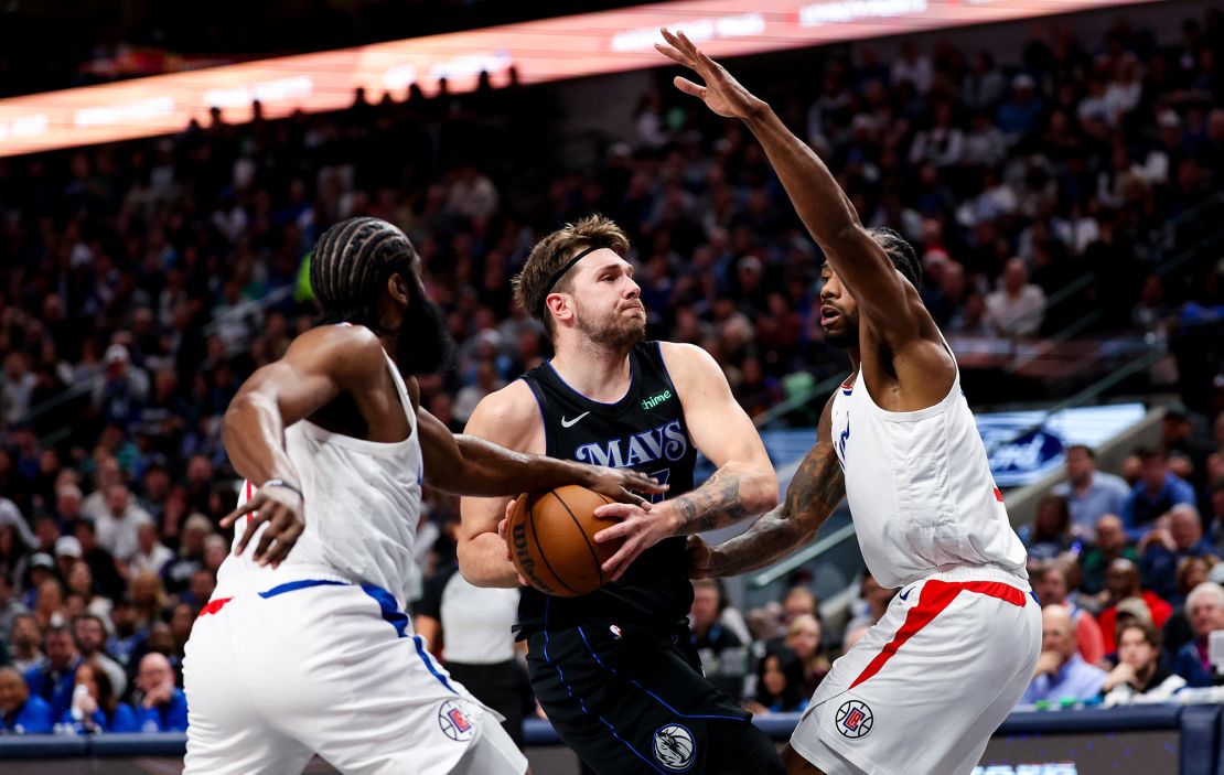 A must-see clash between the Mavericks and Clippers lies ahead.