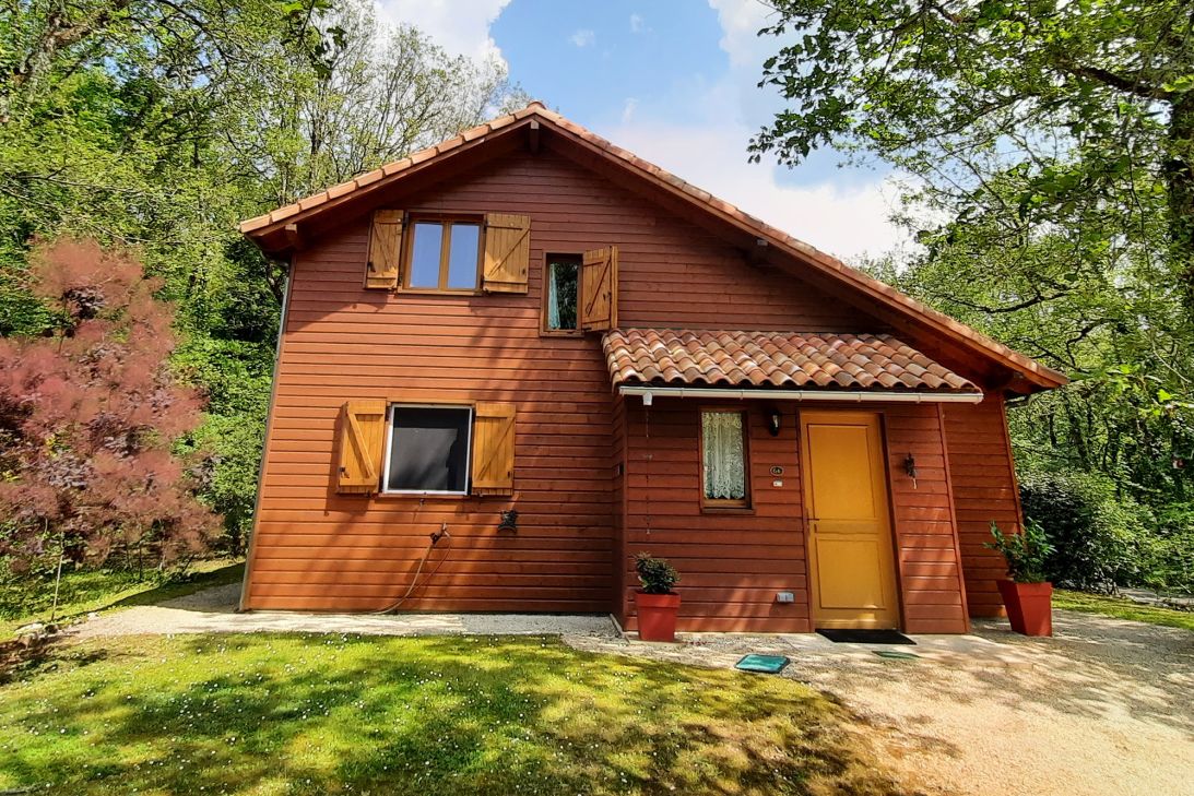 The couple sold their house in California and purchased this property in the Dordogne Valley’s Lachapelle-Auzac for about 70,000 euros, or roughly $81,000.