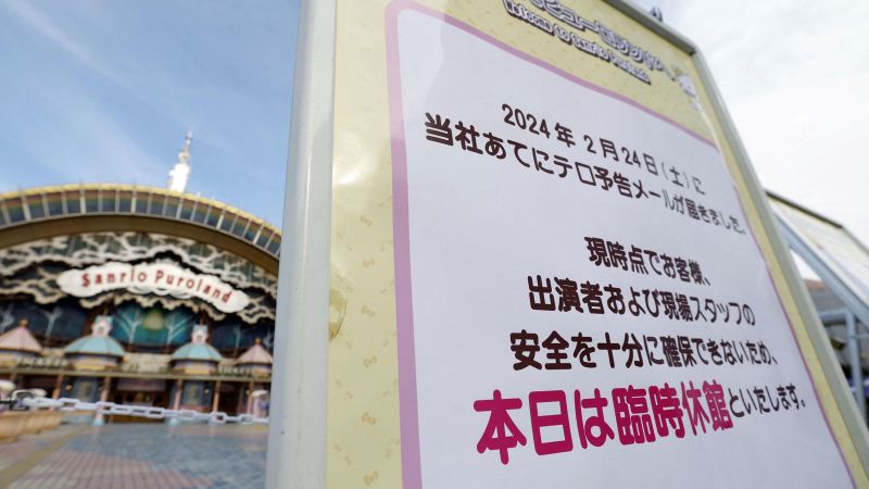 Тематичният парк Hello Kitty в Токио беше затворен след „терористична заплаха“