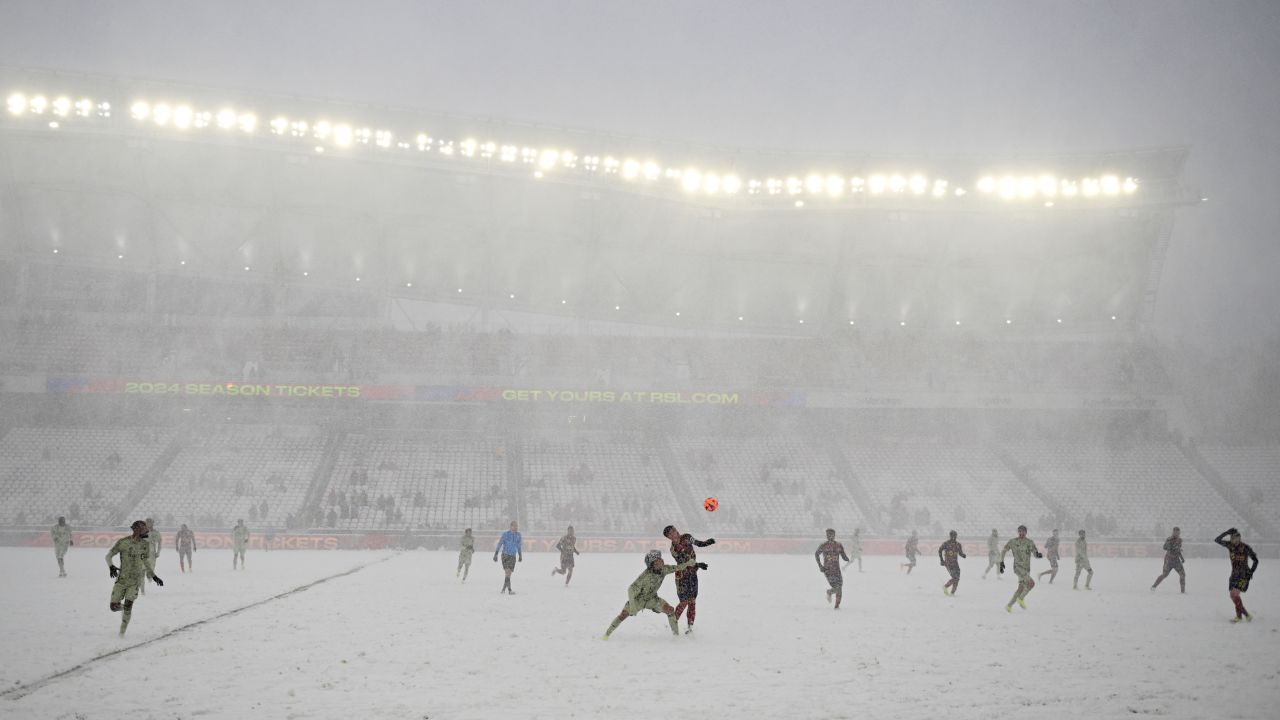  LAFC and Real Salt Lake played in snowy conditions.