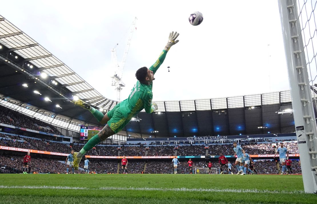 Rashford opens the scoring in the Manchester Derby.