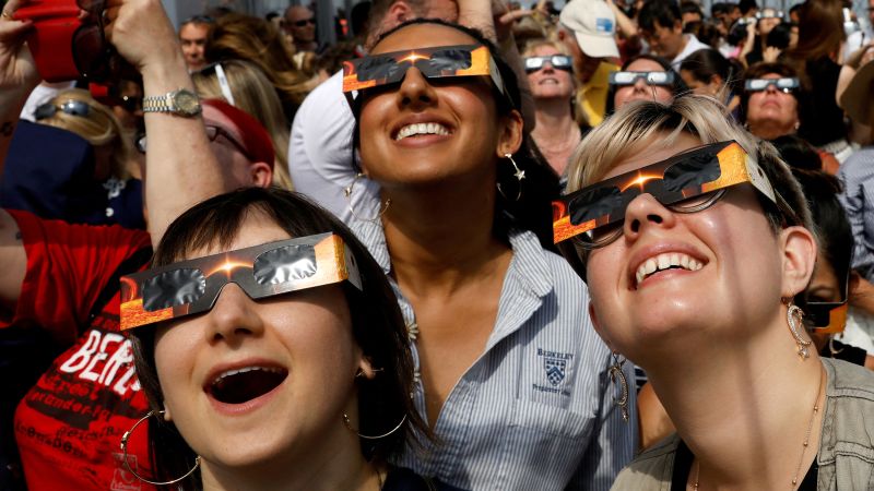 Solar eclipse weather forecast: Could clouds and storms spoil your view ...