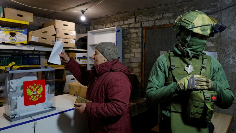 Украйна призовава гражданите под руска окупация да игнорират „псевдоизборите“ на Путин