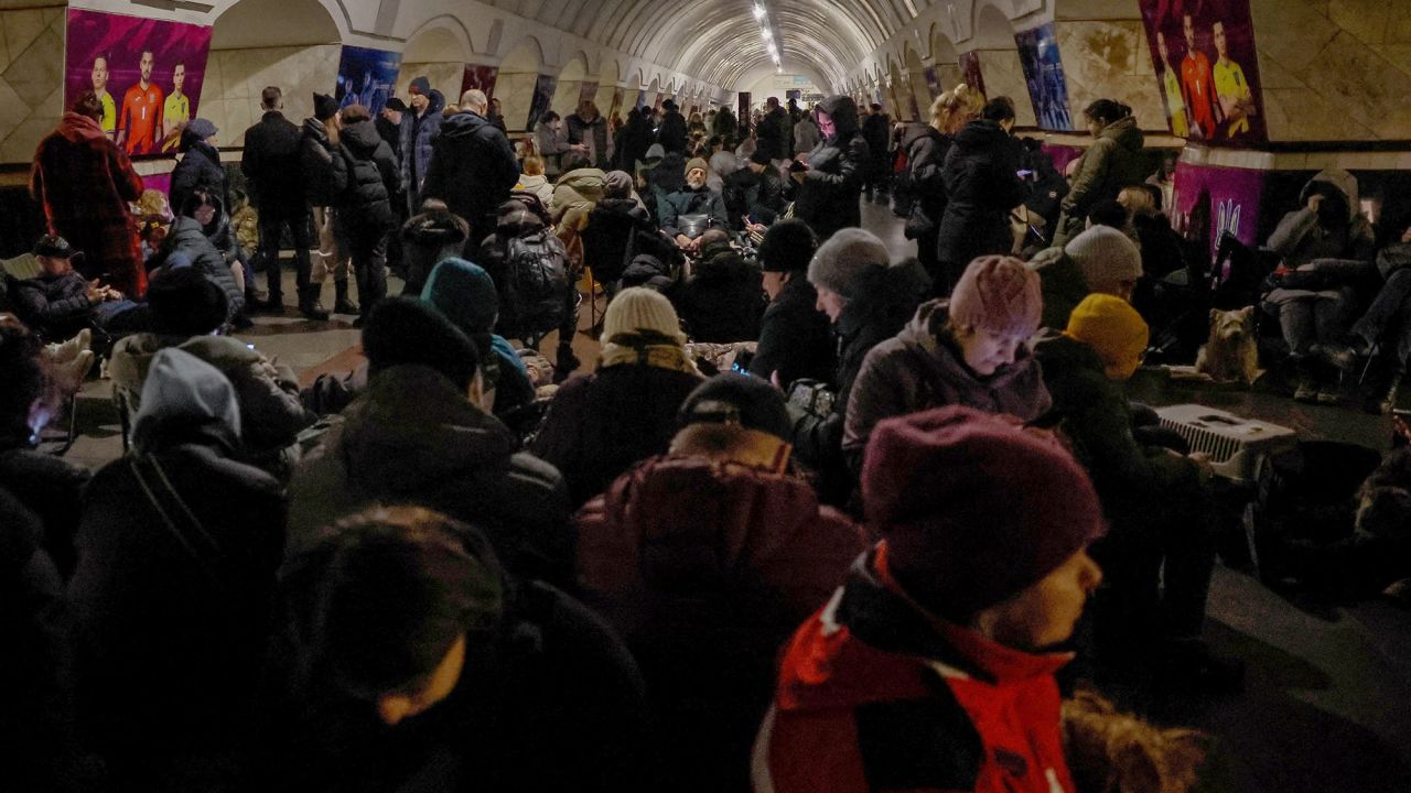 People take shelter inside a metro station during a Russian missile strike, amid Russia's attacks on Ukraine, in Kyiv, Ukraine, March 21, 2024. REUTERS/Alina Smutko