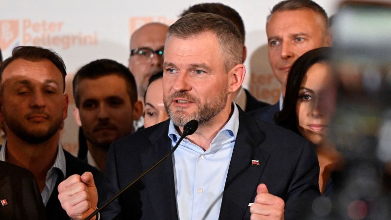 Словашкият националист-ляв правителствен кандидат Петер Пелегрини излезе победител на президентските избори в страната в събота, затвърждавайки влиянието