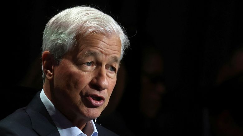 Jamie Dimon, CEO of JPMorgan Chase, warned of geopolitical problems on Friday as his bank beat earnings expectations