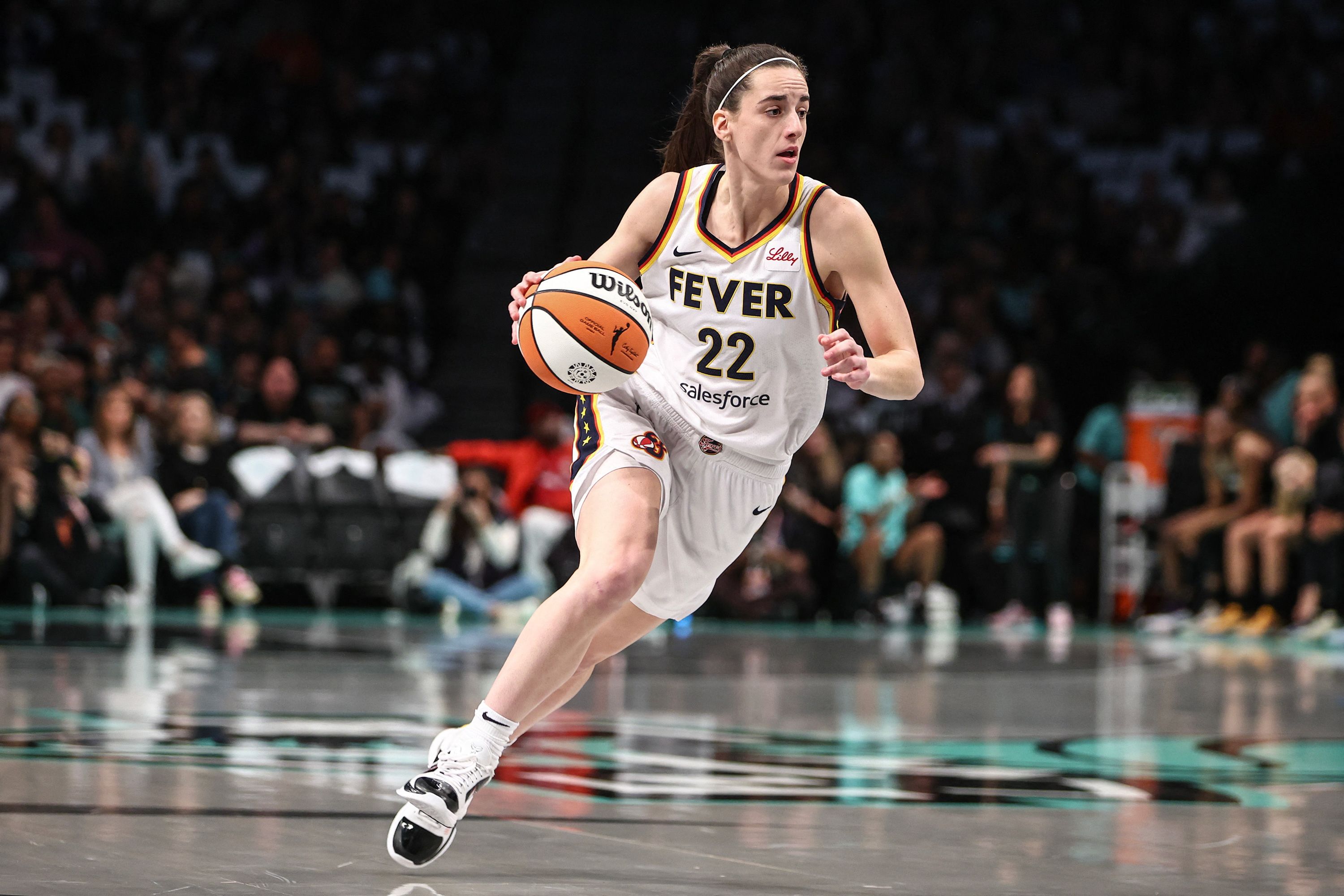 Caitlin Clark scores 22 points but winless Indiana Fever suffer third  straight defeat | CNN
