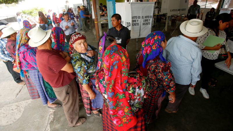 Mexicans vote in historic election expected to return first woman president