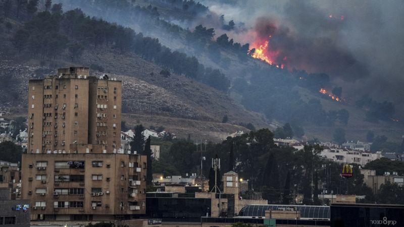 Po přeshraničních útocích z Libanonu vypukly v severním Izraeli požáry