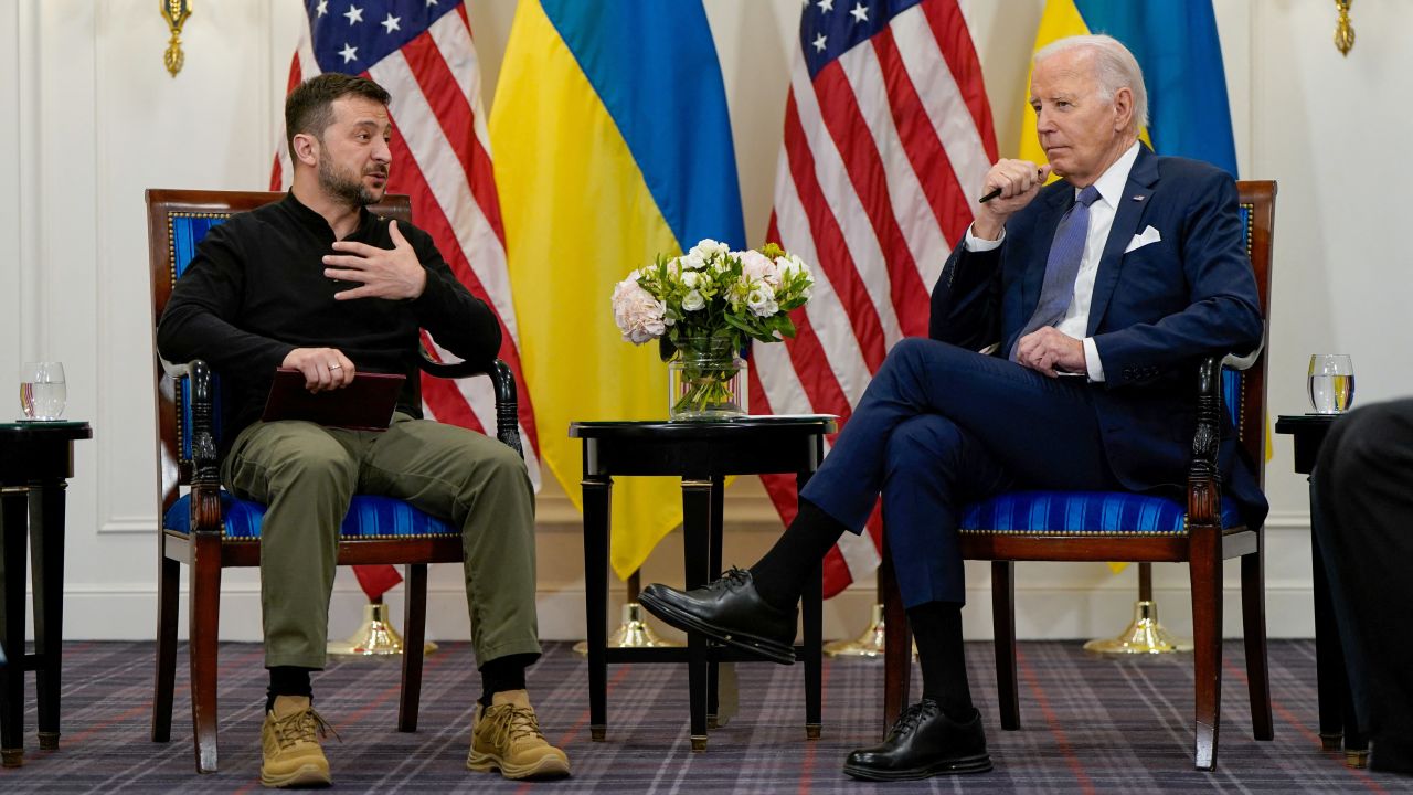 U.S. President Joe Biden holds a bilateral meeting with Ukrainian President Volodymyr Zelenskiy in Paris, France, June 7, 2024. REUTERS/Elizabeth Frantz