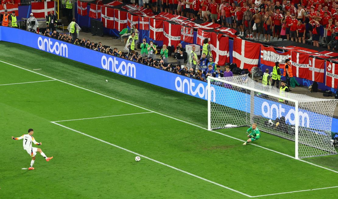 Havertz scores a pinpoint penalty. Bernadett Szabo/Reuters