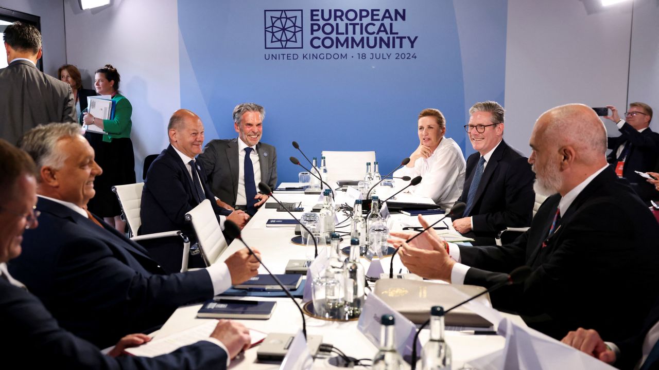 British Prime Minister Keir Starmer, Denmark's Prime Minister Mette Frederiksen, Hungary's Prime Minister Viktor Orban, German Chancellor Olaf Scholz, Albania's Prime Minister Edi Rama and Dutch Prime Minister Dick Schoof attend a working session on migration, during the European Political Community meeting at Blenheim Palace, near Oxford, Britain, July 18, 2024. REUTERS/Hollie Adams/Pool