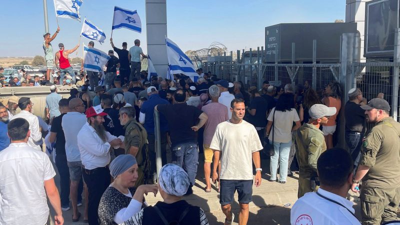 Far-Right Protesters Storm IDF Base in Israel