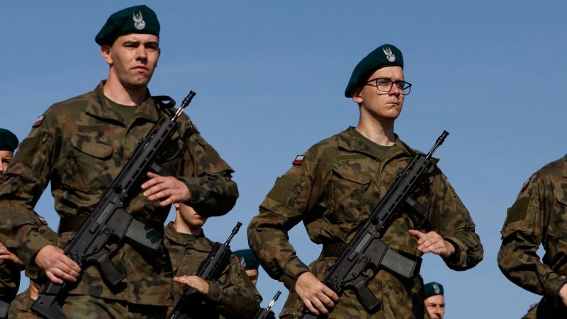 Poland wants 100,000 volunteers to take part in military training in 2027