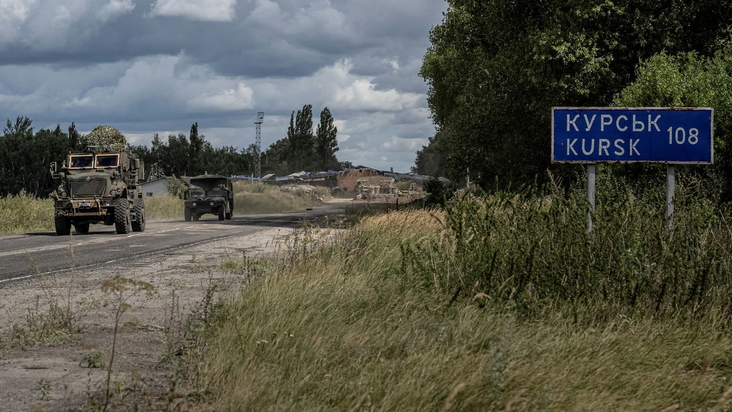 Ukrainian servicemen at a crossing point at the border with Russia on August 13.