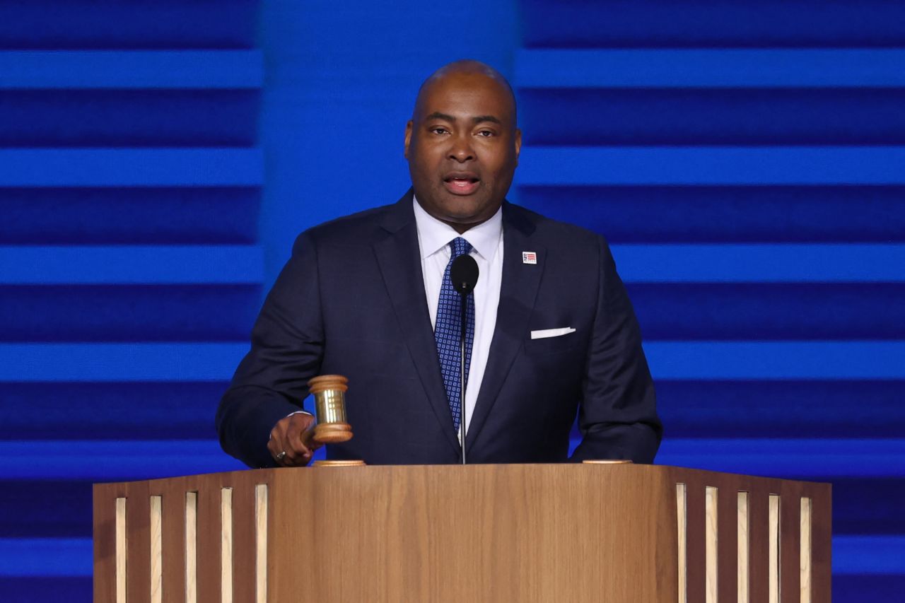 Jaime R. Harrison, Chairman of the Democratic National Committee, gavels the start of Day 1 of the Democratic National Convention (DNC) in Chicago, Illinois, U.S., August 19, 2024. REUTERS/Mike Segar