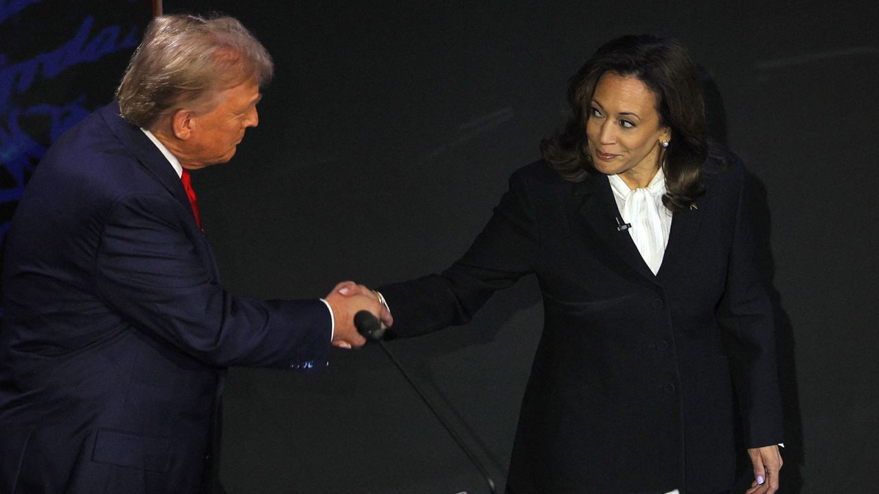 Video Harris and Trump shake hands for the first time during debate