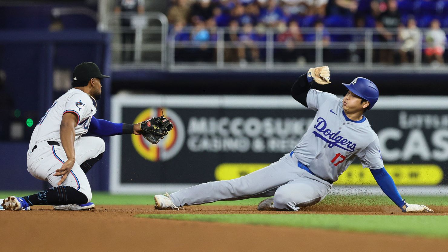 Shohei Ohtani 50 50 update LA Dodgers star nabs 49th steal in win over Miami Marlins CNN