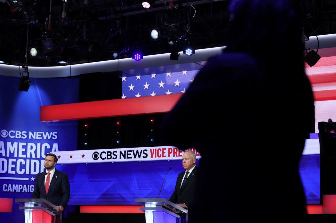 Each candidate received two minutes to answer a question, and then their opponent would get two minutes to respond.