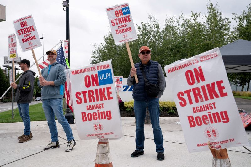 Talks Between Boeing And Striking Union Break Down | CNN Business