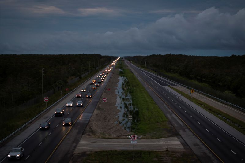 Live updates: Hurricane Milton closes in on Florida as thousands flee  CNN