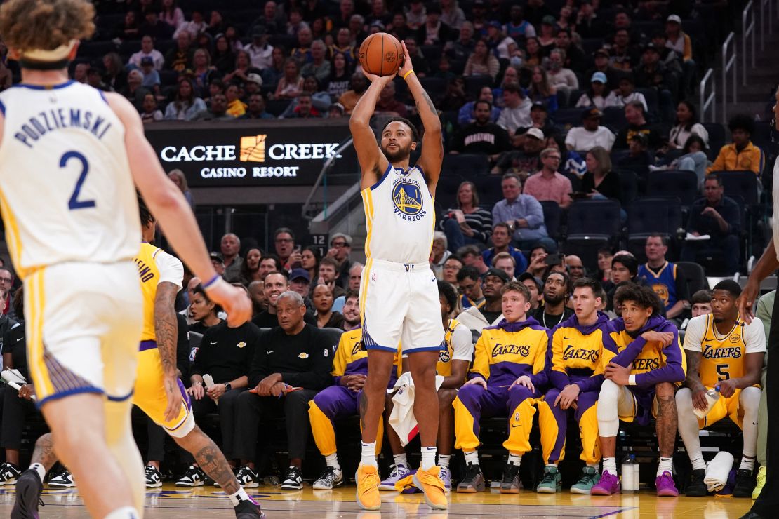 October 18, 2024; San Francisco, California, USA; Golden State Warriors forward Kyle Anderson (1) shoots the ball in the third quarter against the Los Angeles Lakers at the Chase Center. Mandatory credits: Cary Edmondson-Imagn images