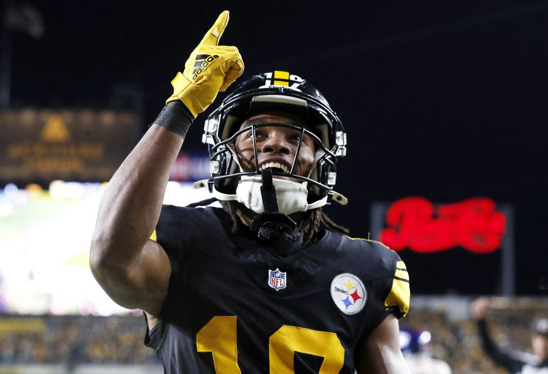 Austin celebrates his second touchdown in the win over the Giants.