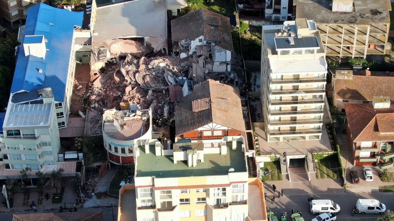 Instorting van hotels in Argentinië: mensen zitten vast onder het puin van het ingestorte gebouw in Villa Gesell