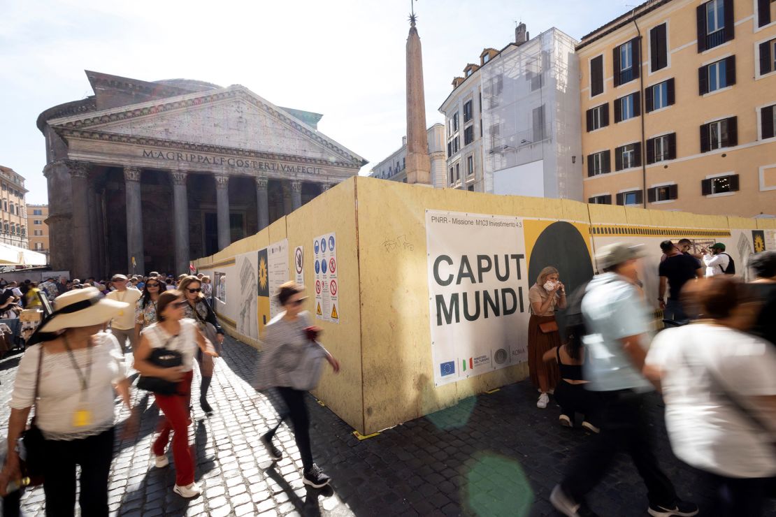 The fountain in front of the Pantheon has only just reopened after months under cover for repairs.