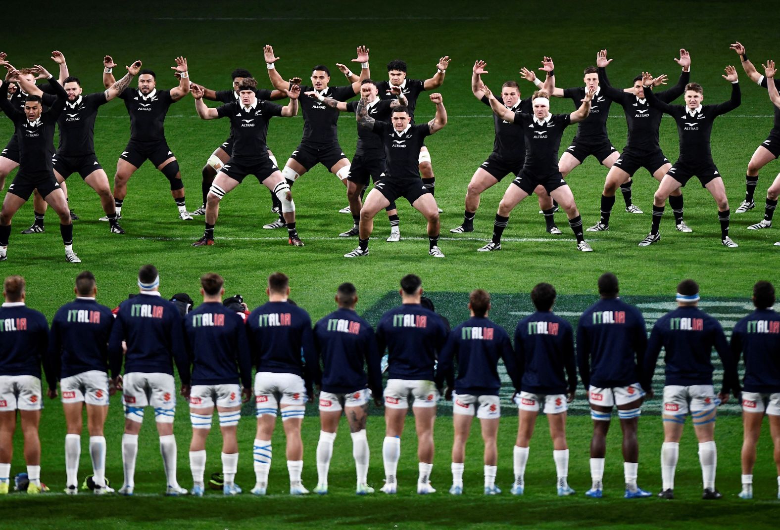 Rugby Union - Autumn Internationals - Italy v New Zealand - Allianz Stadium, Turin, Italy - November 23, 2024 New Zealand players perform the haka before the match REUTERS/Massimo Pinca TPX IMAGES OF THE DAY