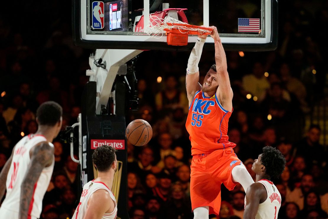 Oklahoma City Thunder center Isaiah Hartenstein scores in the 2024 NBA Cup semifinals against the Houston Rockets