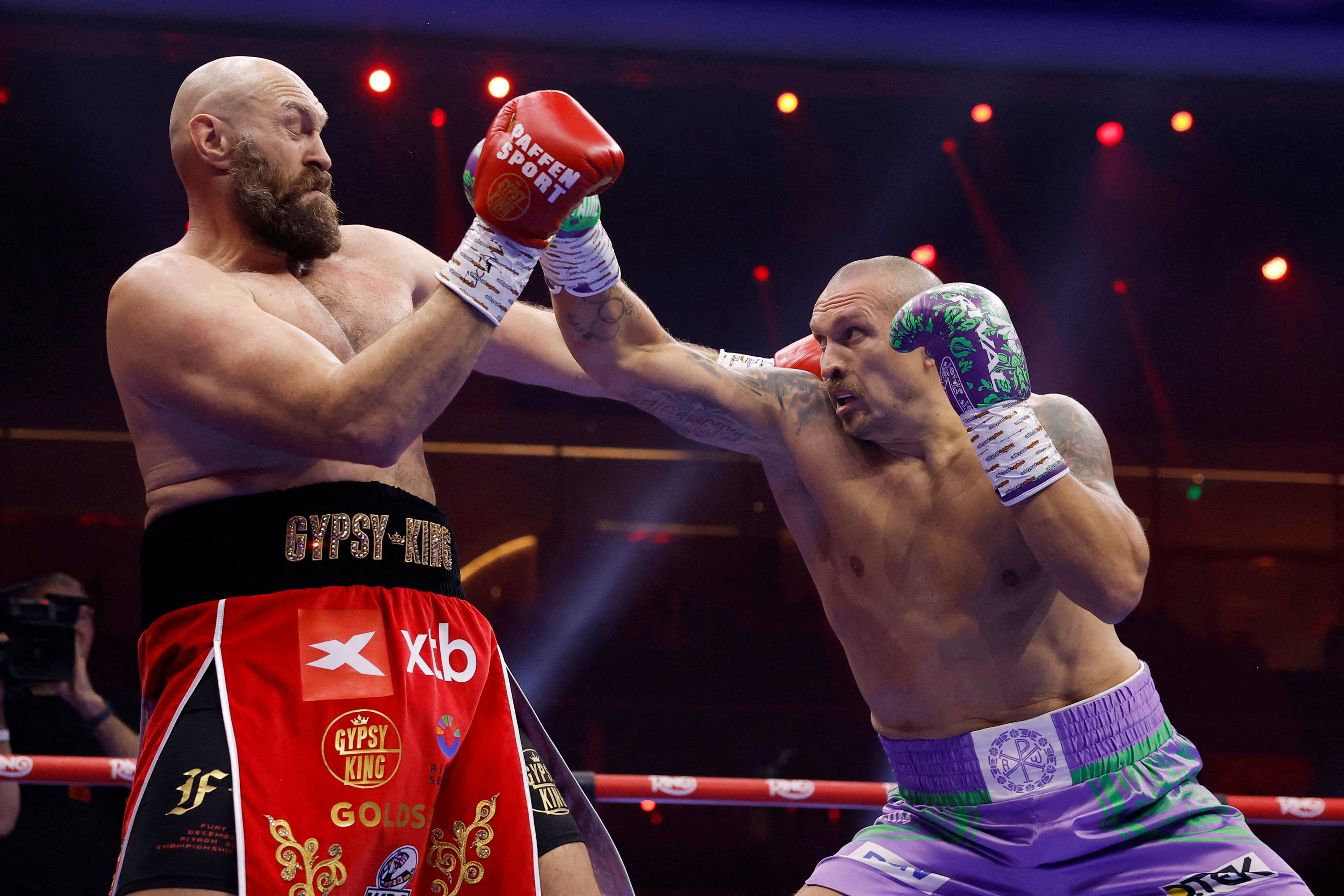 Oleksandr Usyk beats Tyson Fury again as highly anticipated rematch goes  the distance | CNN