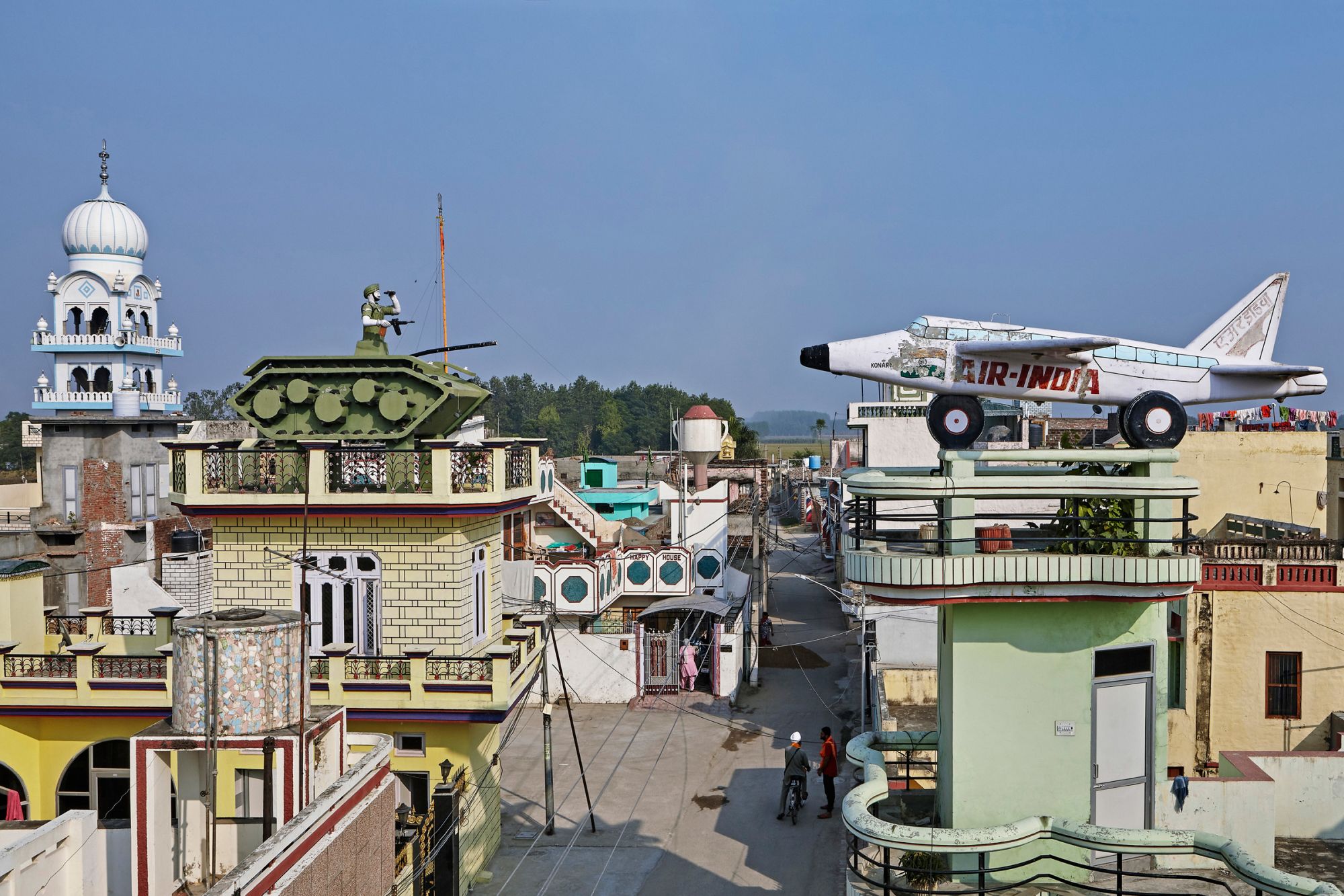 Photographer Rajesh Vora’s search for a unique architectural tradition across the hinterlands of Punjab brought him to villages like Daulatpur, where buildings are topped with aspirational sculptures.