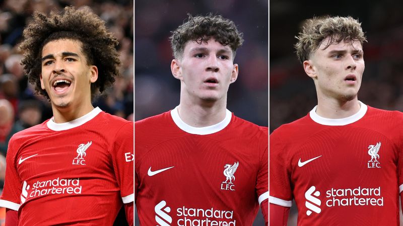 Тези трима тийнейджъри вдъхновиха Ливърпул за слава тази седмица. Всички бащи на триото са били професионални футболни звезди