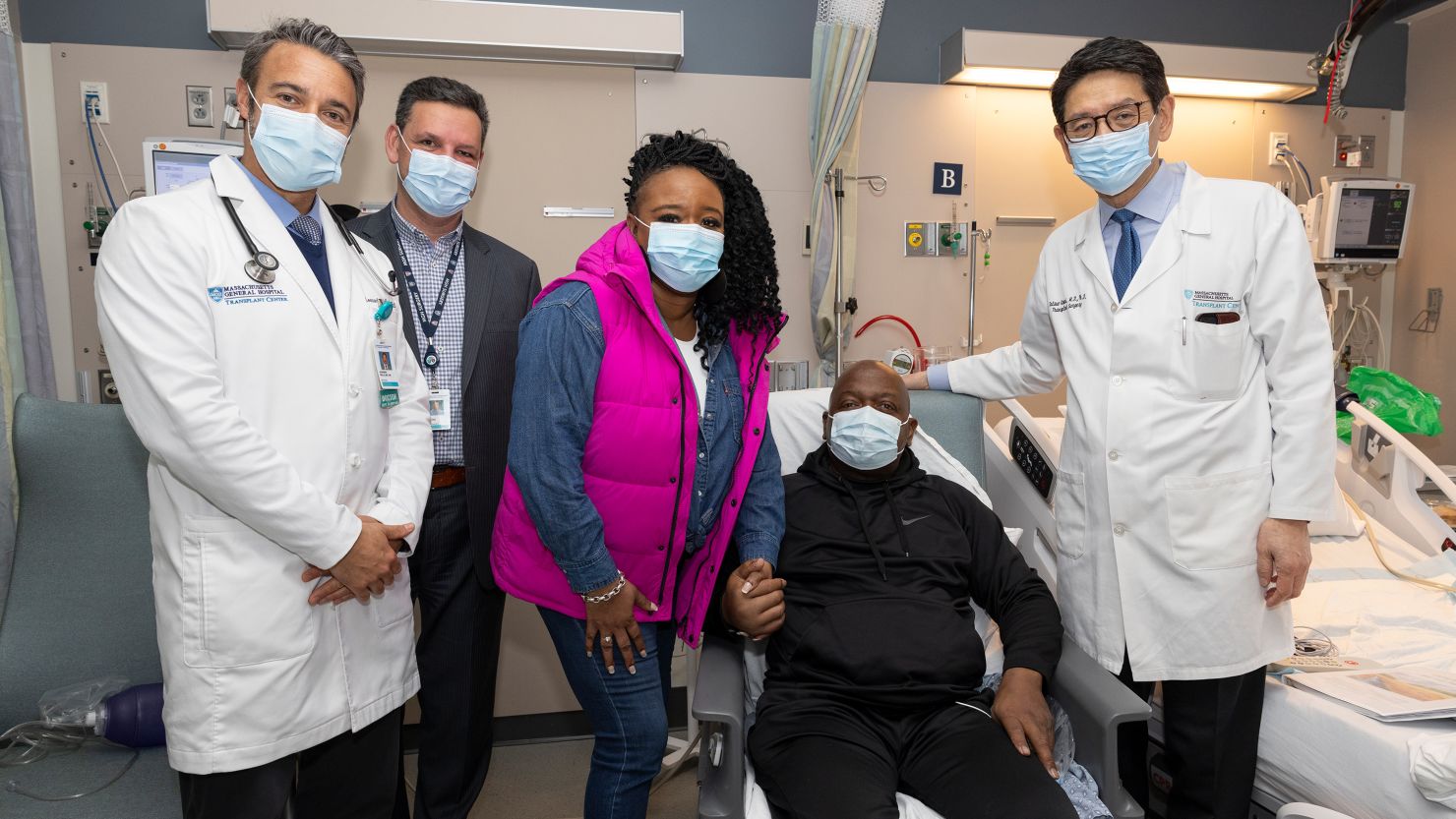 Slayman with (left to right) Dr. Leo Riella, Medical Director of Kidney Transplantation, Dr. Nahel Elias, Interim Chief, Division of Transplant Surgery, his partner, Faren, and Dr. Tatsuo Kawai, Director, Legoretta Center for Clinical Transplant Tolerance