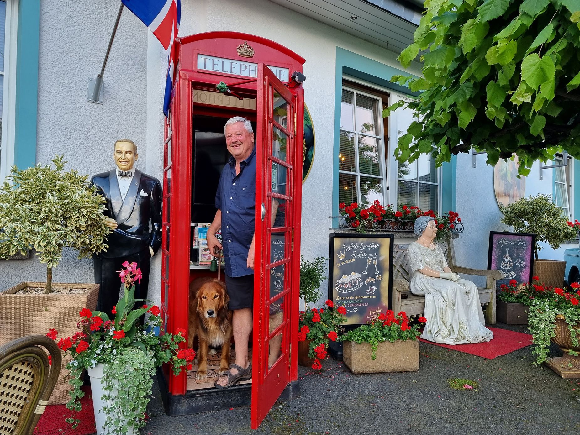 Inside the Little Britain Inn, where Germans go to pretend to be British |  CNN