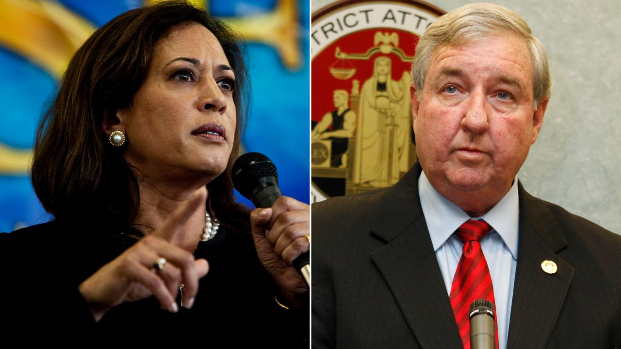 (L-R:) Then Democratic candidate for California Attorney General, Kamala Harris, and Los Angeles County district attorney Steve Cooley in 2010.