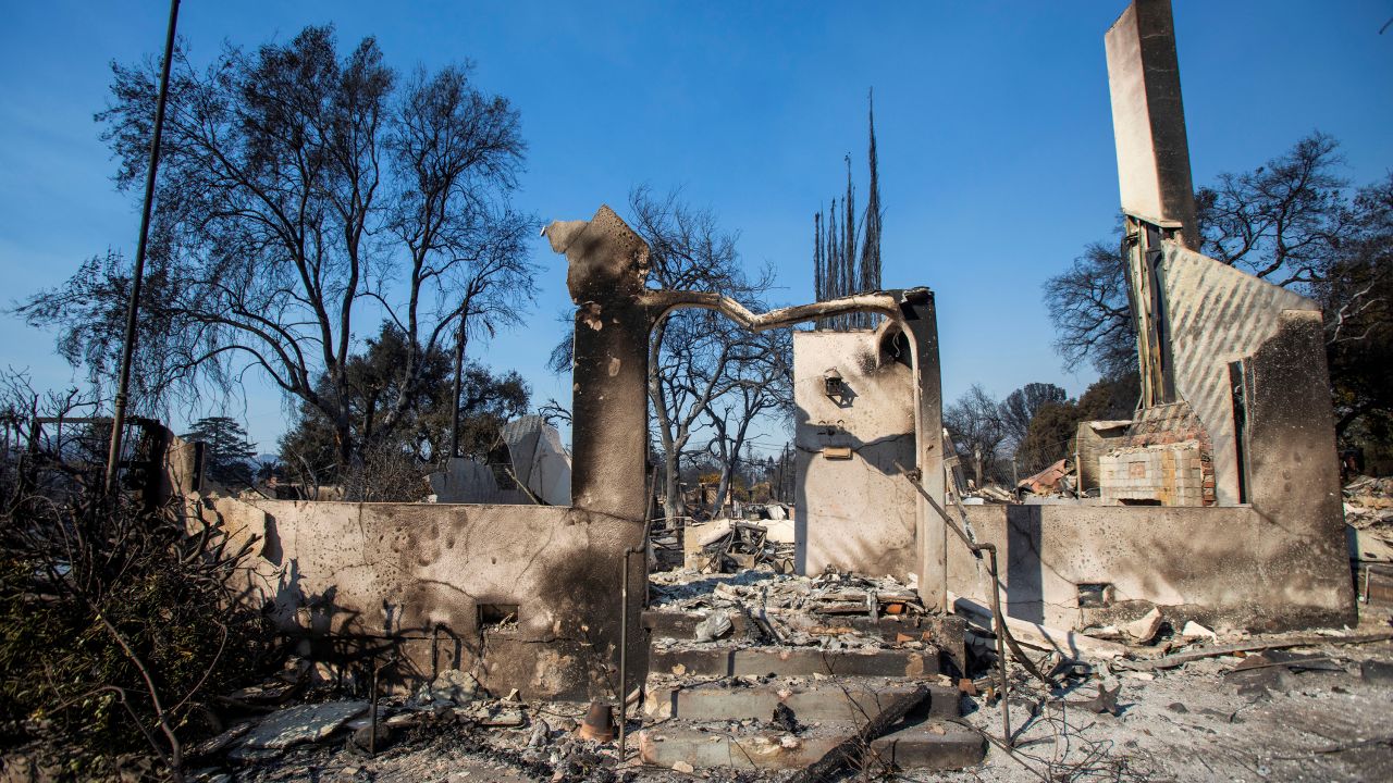 Structures damaged by the Eaton Fire are seen burned in Altadena, California, U.S., January 10, 2025. REUTERS/Ringo Chiu