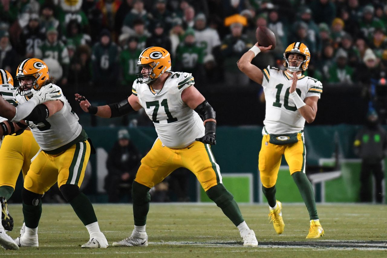 Green Bay Packers quarterback Jordan Love throws a pass in the first half.