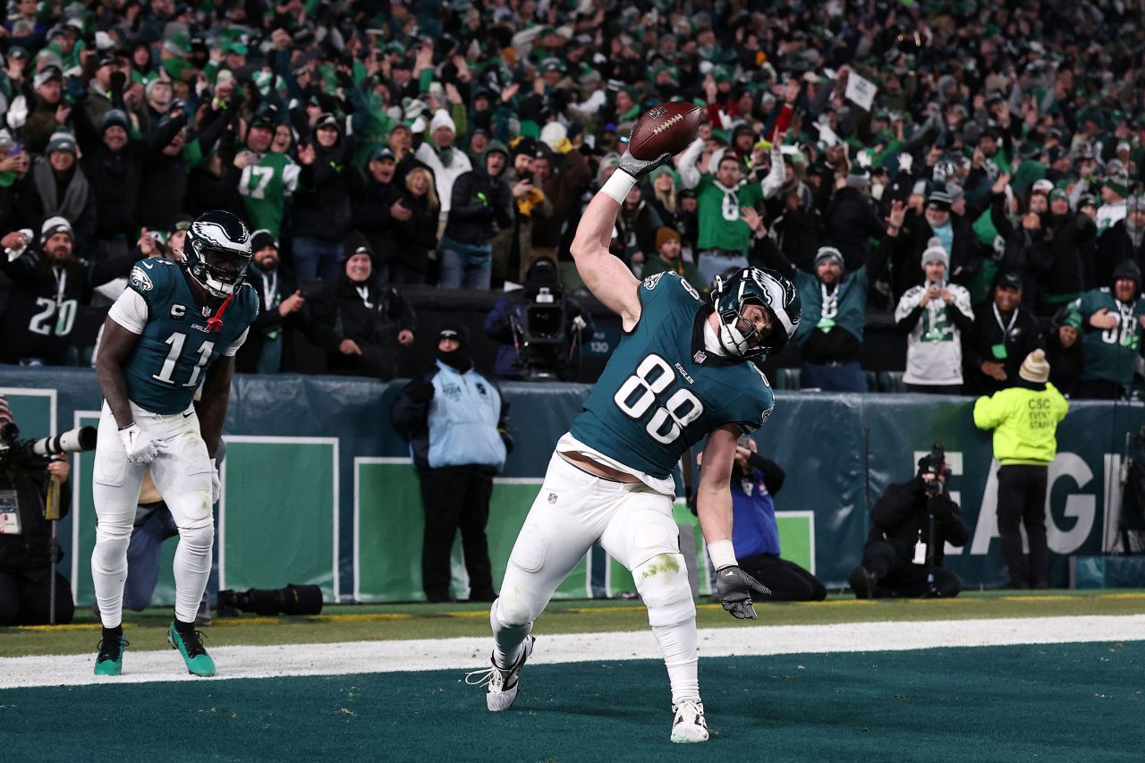 Philadelphia Eagles tight end Dallas Goedert celebrates after scoring a touchdown in the third quarter.