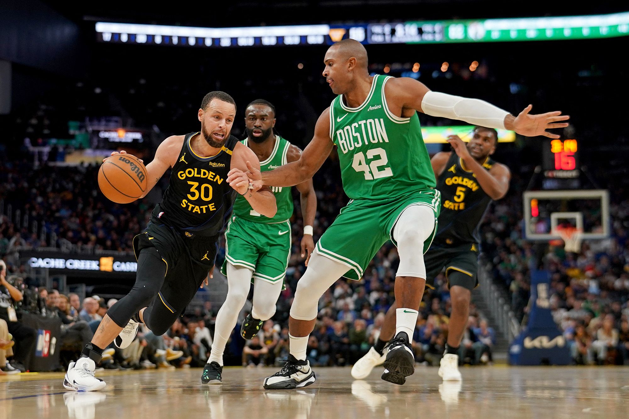 The Golden State Warriors suffer their worst home defeat in 40 years at hands of the Boston Celtics | CNN