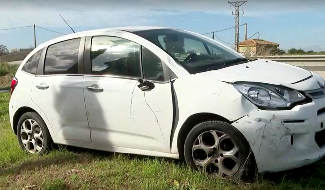 The car that hit six cyclists from the German track cycling team, Benjamin Boos, Tobias Buck-Gramcko, Bruno Kessler, Moritz Augenstein, Louis Gentzik and Max-David Briesewere. qhiqquiqzxiruinv