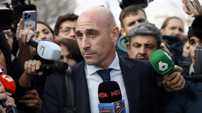 Soccer Football - Former Spanish soccer chief Rubiales faces examination during trial for kissing footballer Jenni Hermoso - National Court, Madrid, Spain - February 11, 2025
Luis Rubiales interacts with reporters as he leaves the court REUTERS/Juan Medina