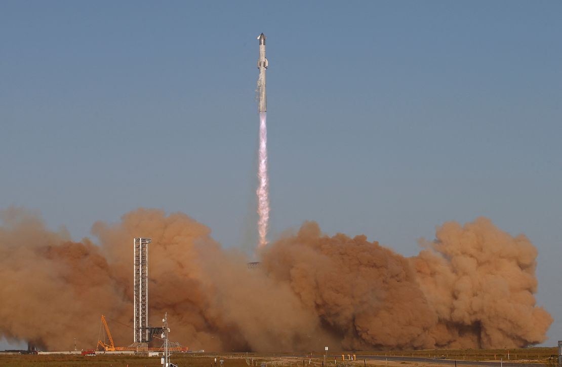 2025-03-07T115727Z_1561213372_RC2U7DABUDEH_RTRMADP_3_SPACE-EXPLORATION-STARSHIP.jpg