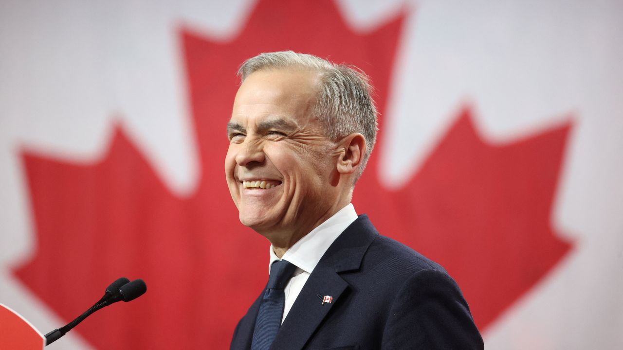 Former Bank of Canada and Bank of England governor Mark Carney speaks after he won the race to become leader of Canada's ruling Liberal Party and will succeed Justin Trudeau as prime minister, in Ottawa, Ontario, Canada March 9, 2025.  REUTERS/Carlos Osorio/Pool 